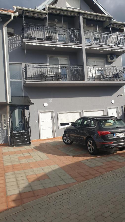 Apartments Kamenjar Novi Sad Exterior photo